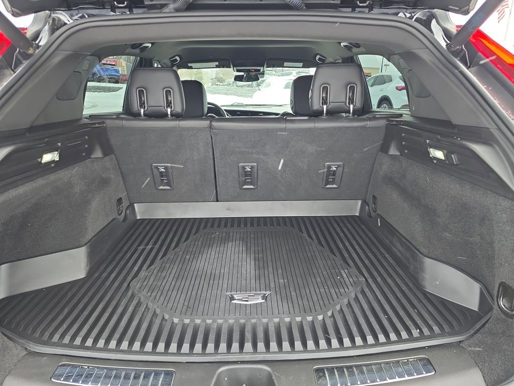 Used 2022 Cadillac XT4 Premium Luxury w/ Driver Assist Package image 26