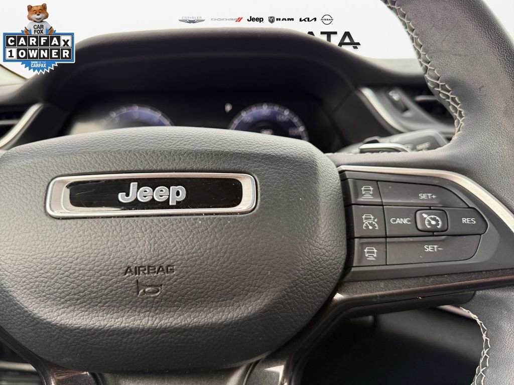 Used 2023 Jeep Grand Cherokee Laredo AWD/4WD image 26