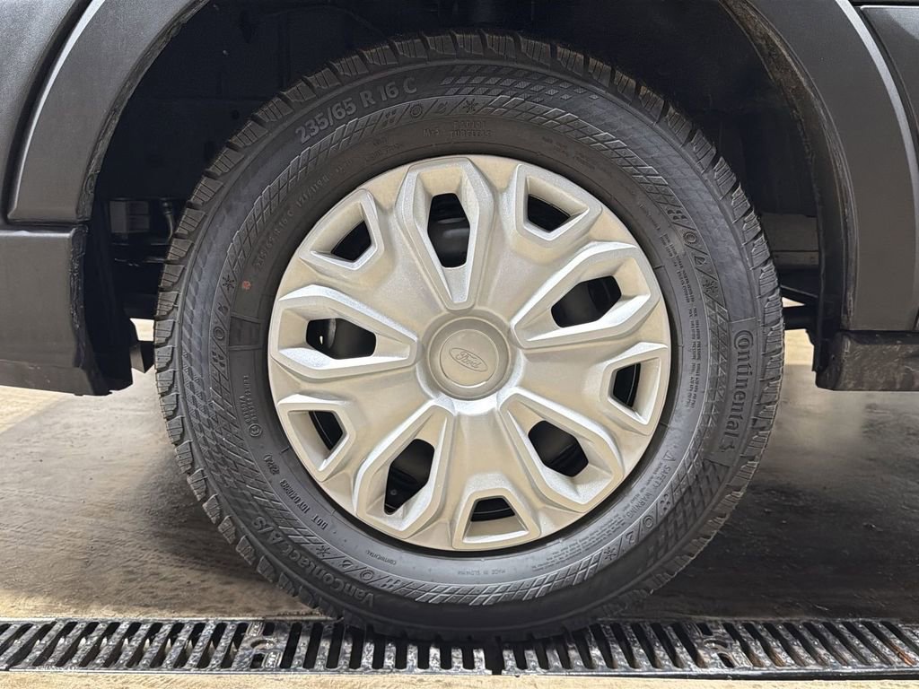 Used 2025 Ford E-Transit 148 High Roof image 19