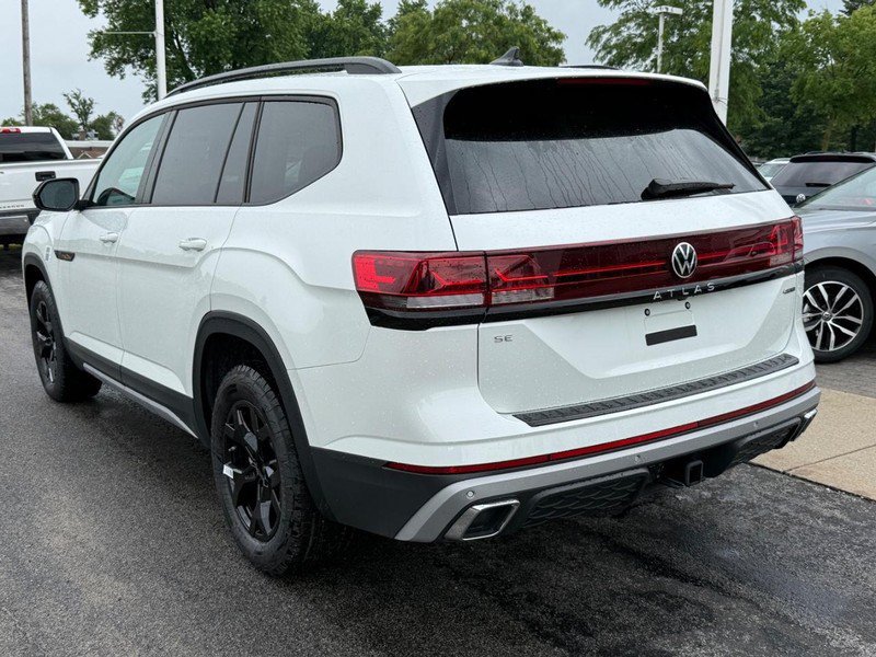 New 2026 Volkswagen Atlas Peak Edition AWD/4WD image 3