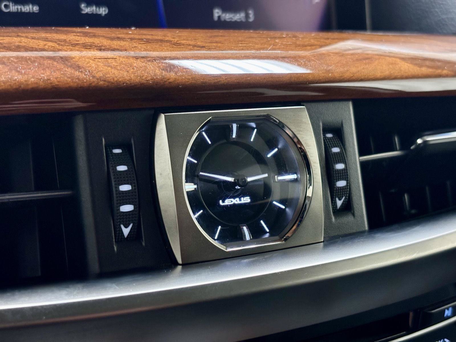 Used 2018 Lexus LX 570 4WD w/ Luxury Package image 41