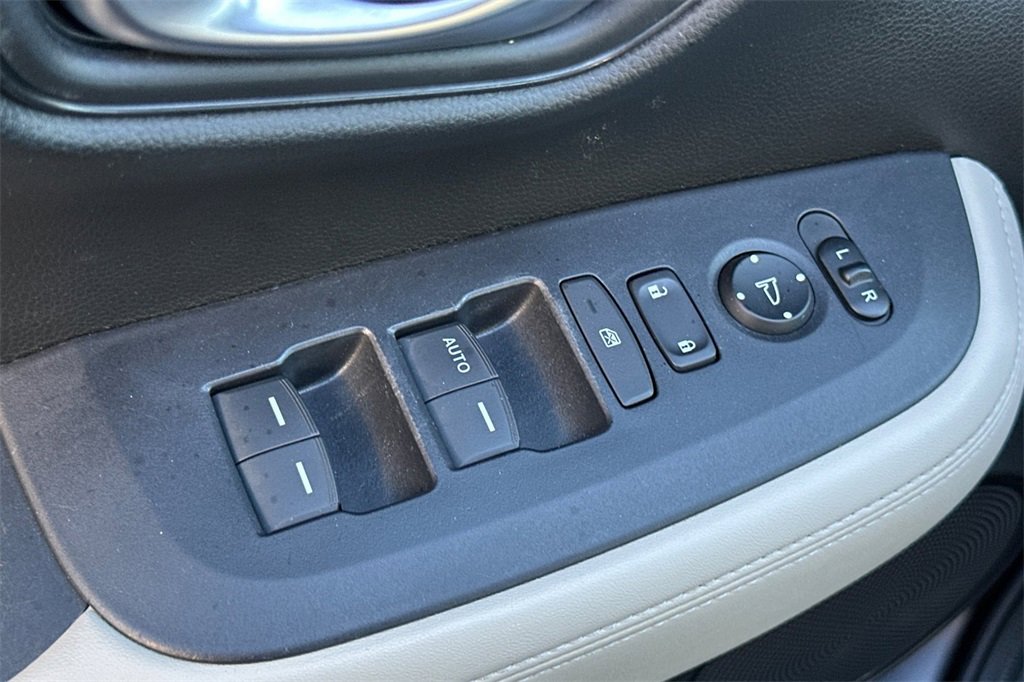 Certified 2023 Honda HR-V LX image 12