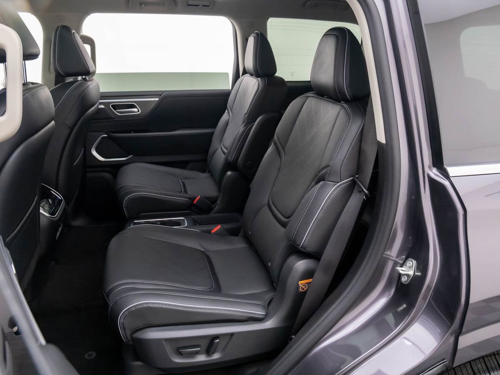 New 2026 INFINITI QX80 Luxe w/ Cargo Package image 16