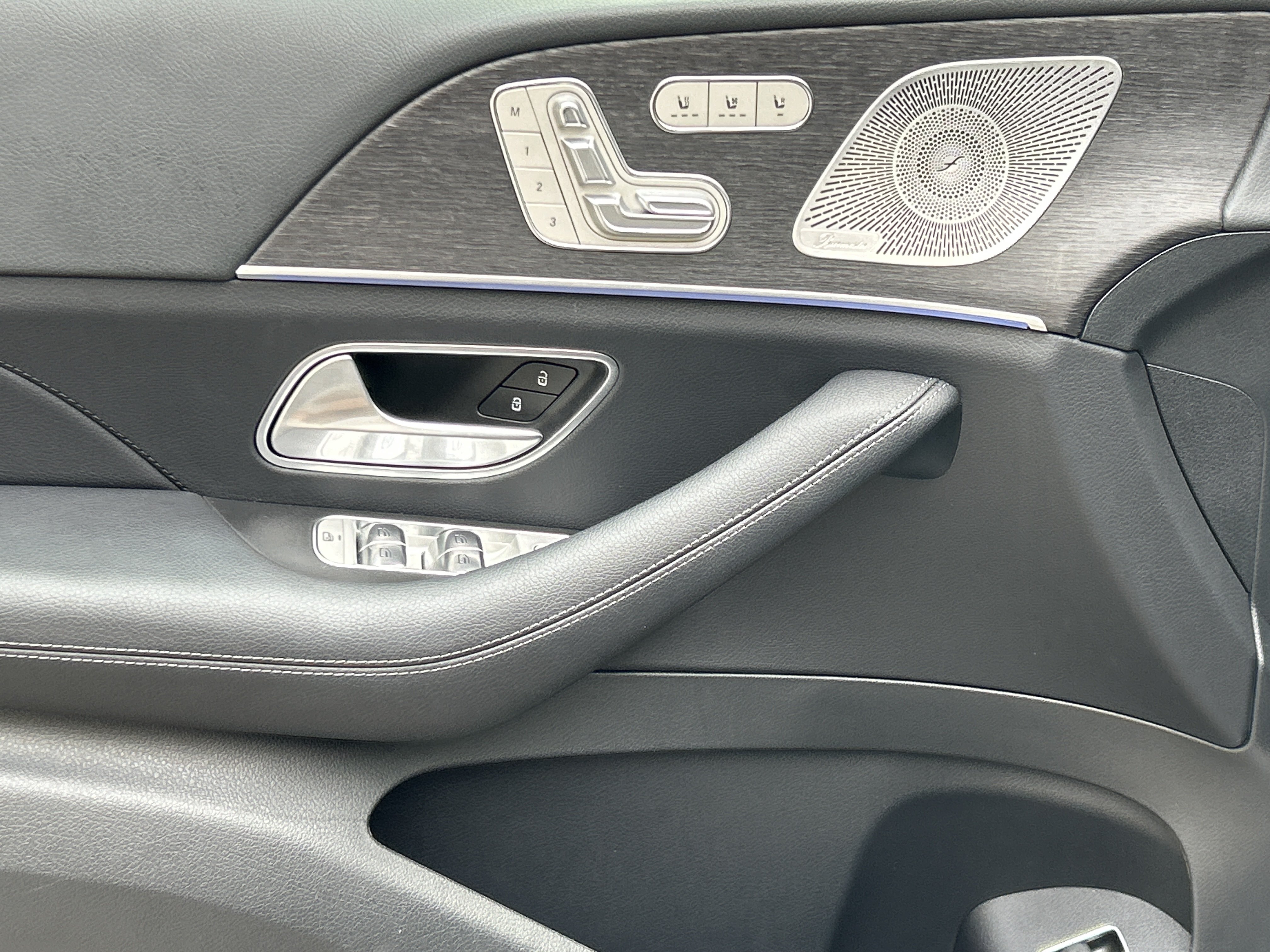 Certified 2026 Mercedes-Benz GLS 450 4MATIC image 19