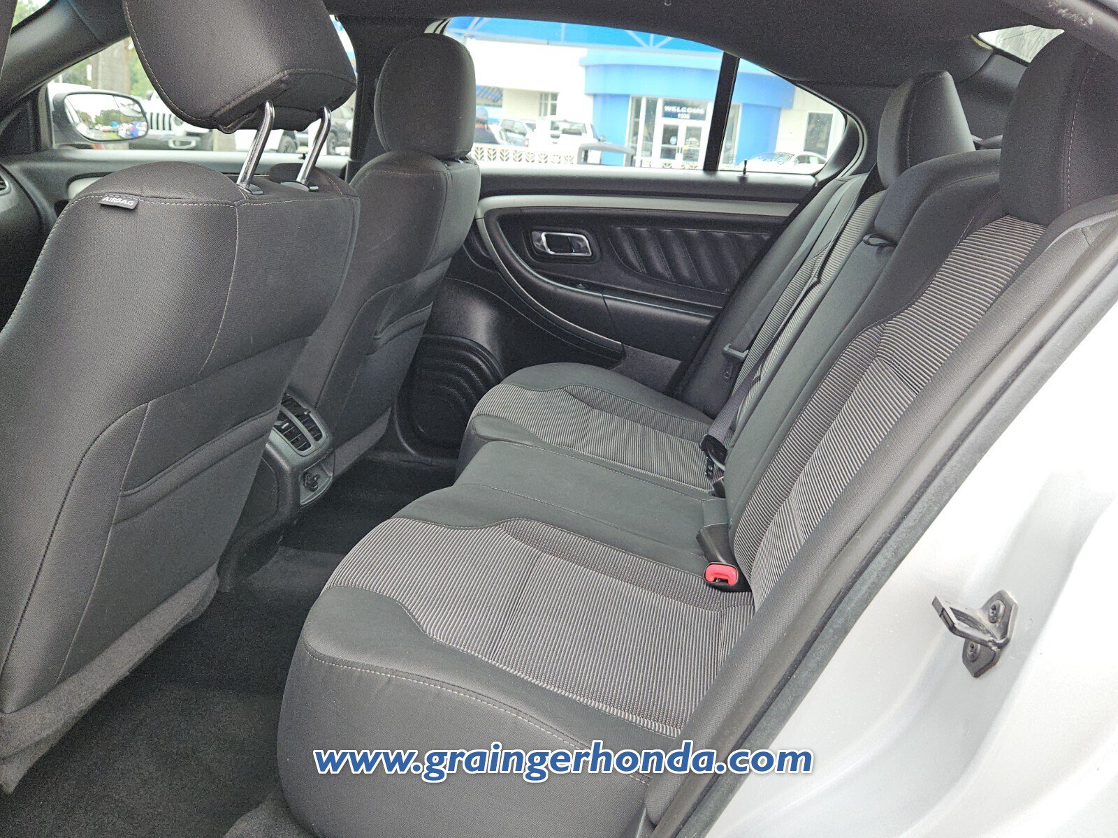 Used 2016 Ford Taurus SEL w/ Equipment Group 201A FWD image 11