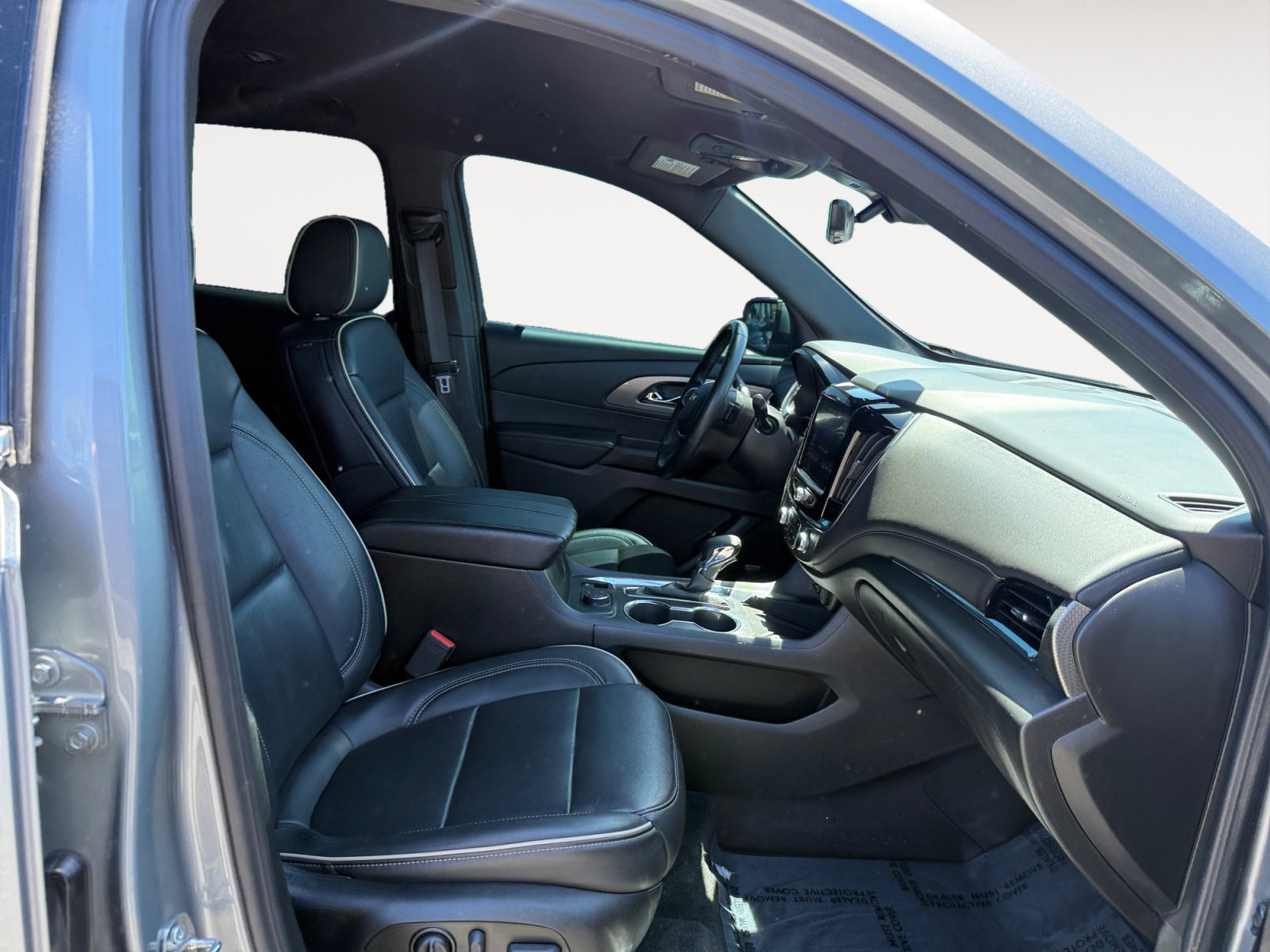 Used 2023 Chevrolet Traverse Premier AWD/4WD image 19