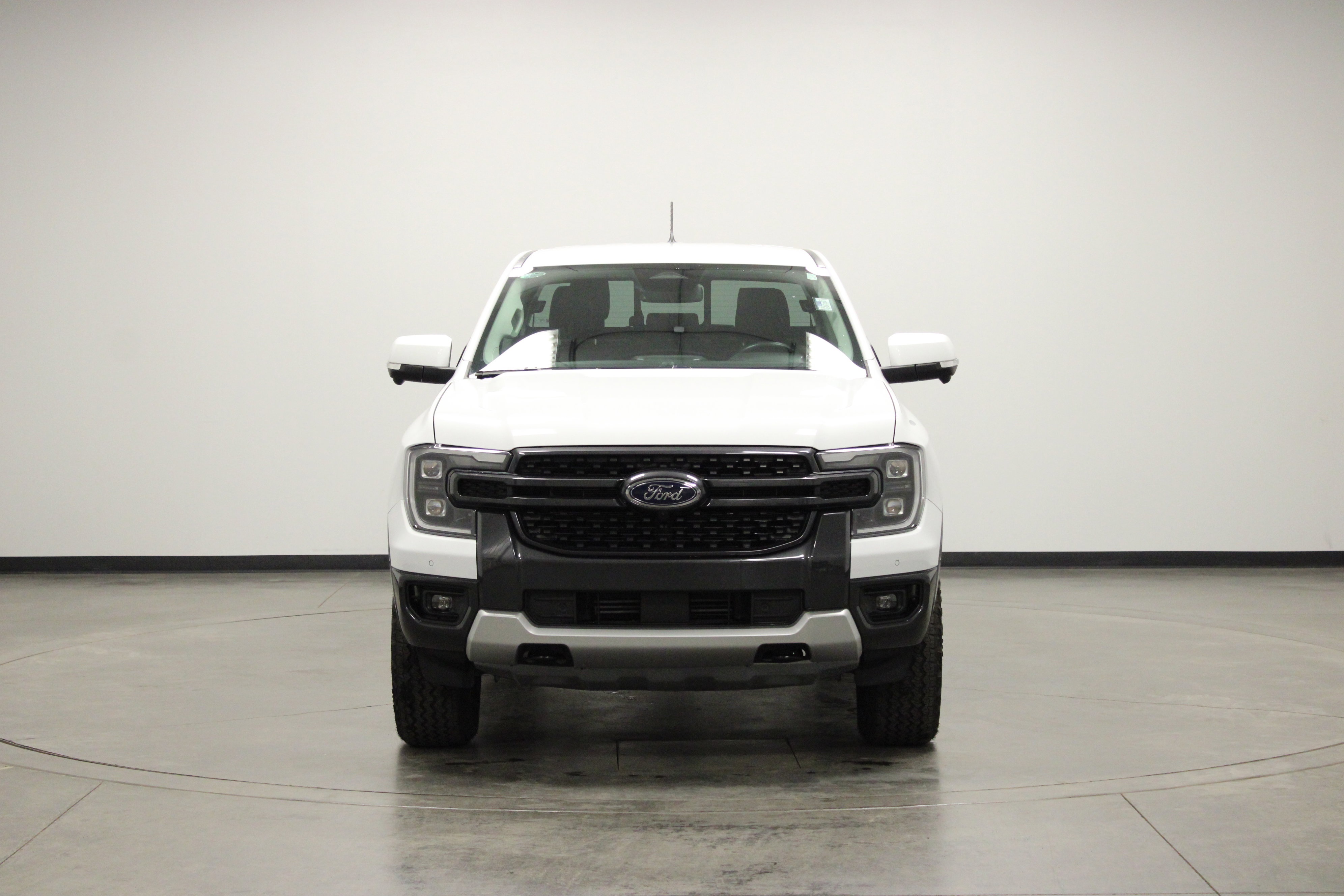 Used 2024 Ford Ranger Lariat w/ FX4 Off-Road Package image 3