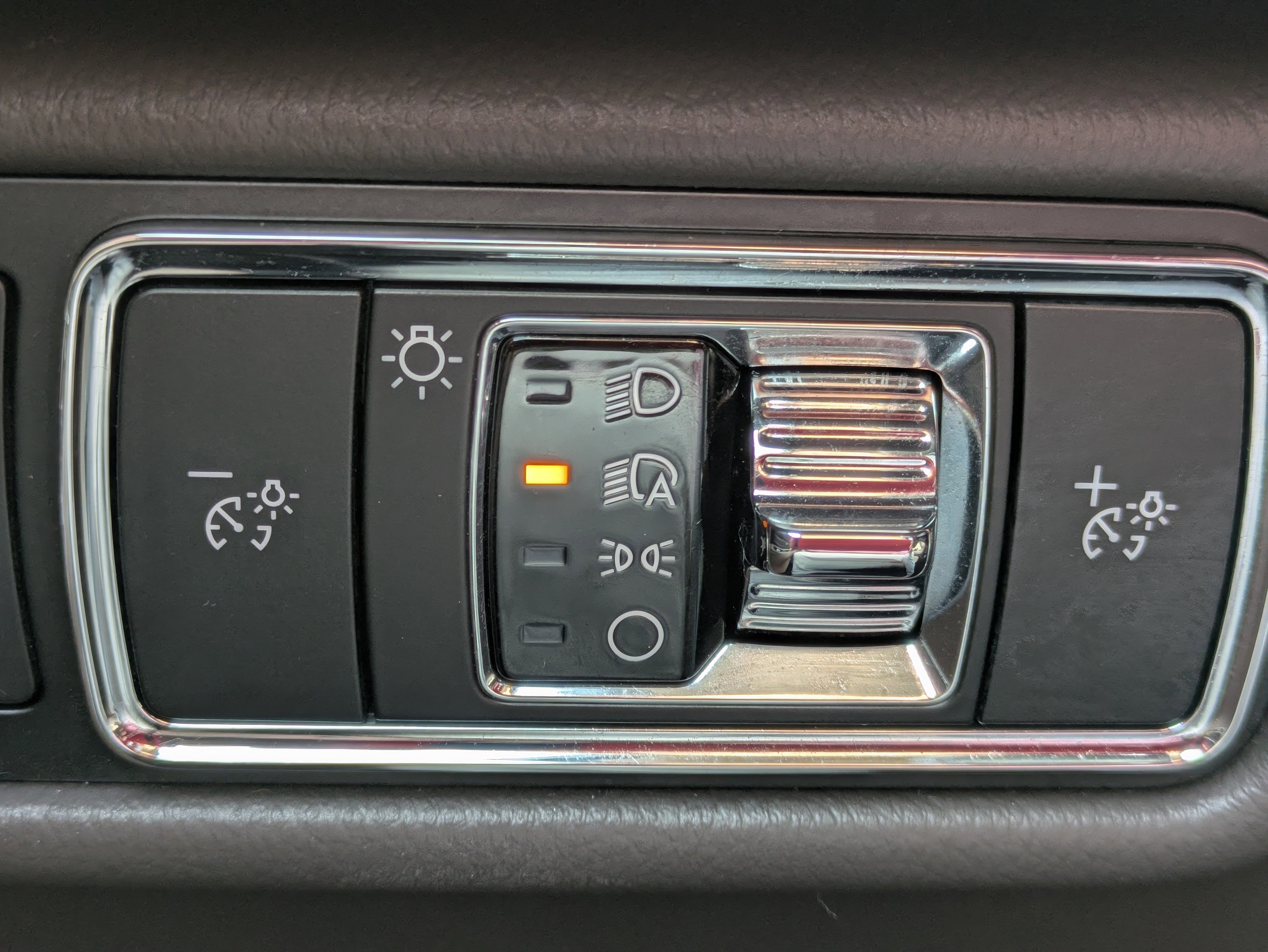 Used 2024 Lincoln Aviator AWD w/ Premium Package image 24