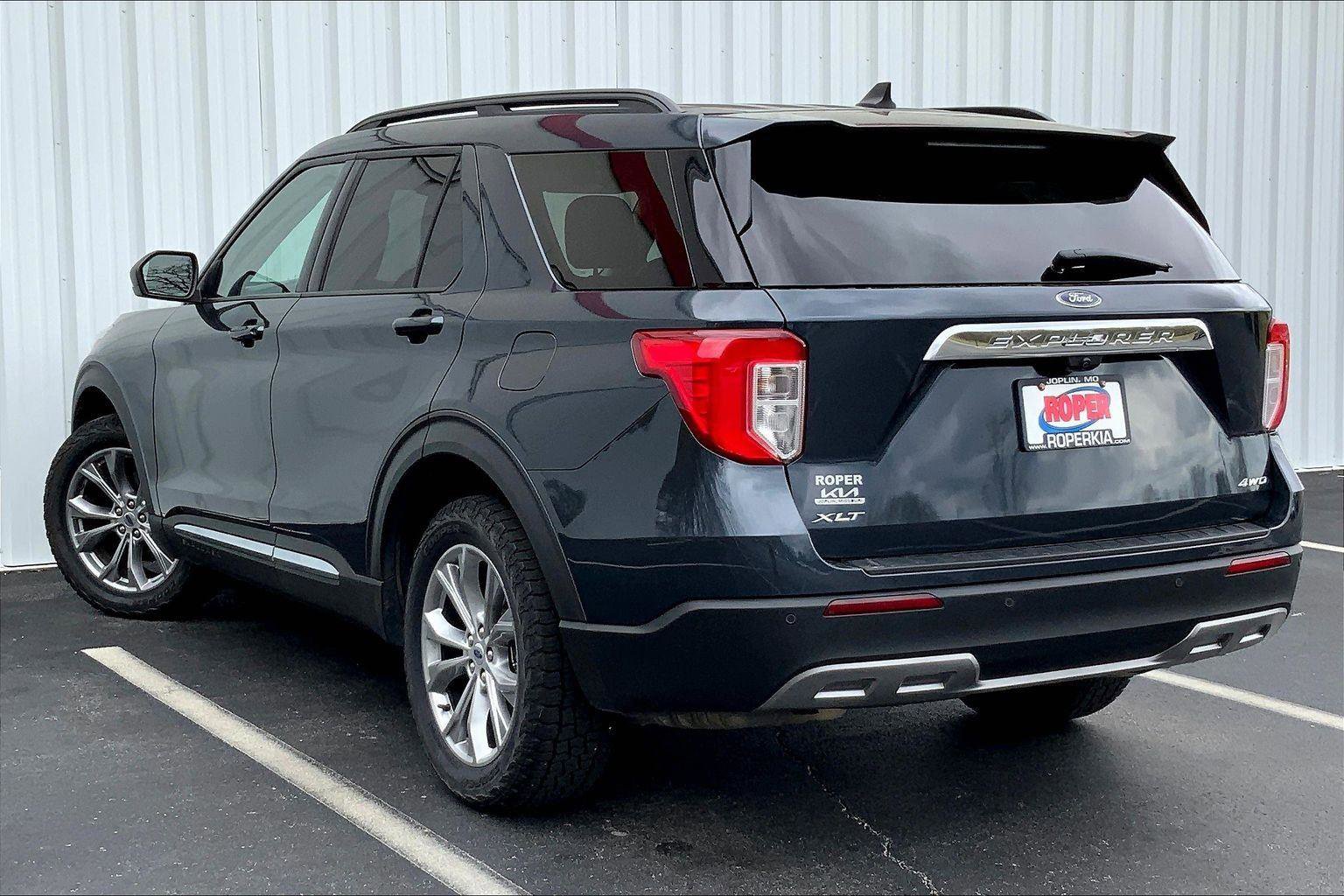 Used 2022 Ford Explorer XLT w/ Equipment Group 202A AWD/4WD image 10