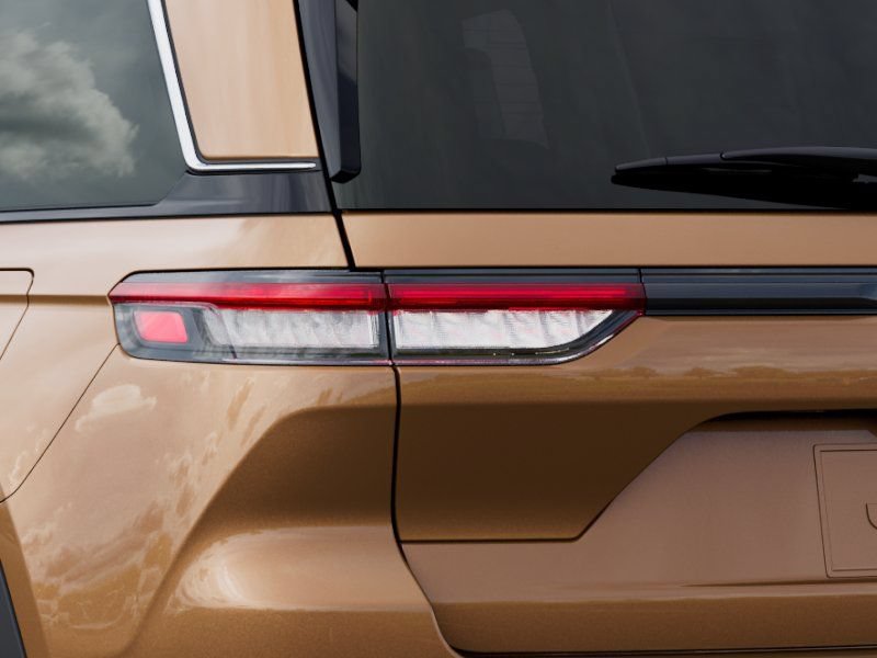 New 2026 Jeep Grand Cherokee Limited RWD image 9