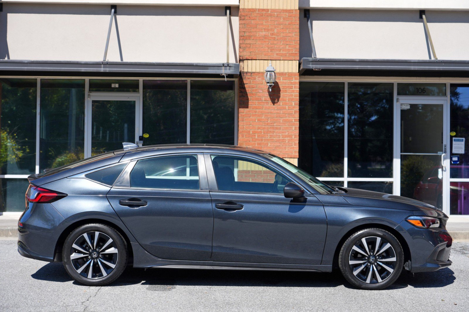 Used 2022 Honda Civic EX-L image 48