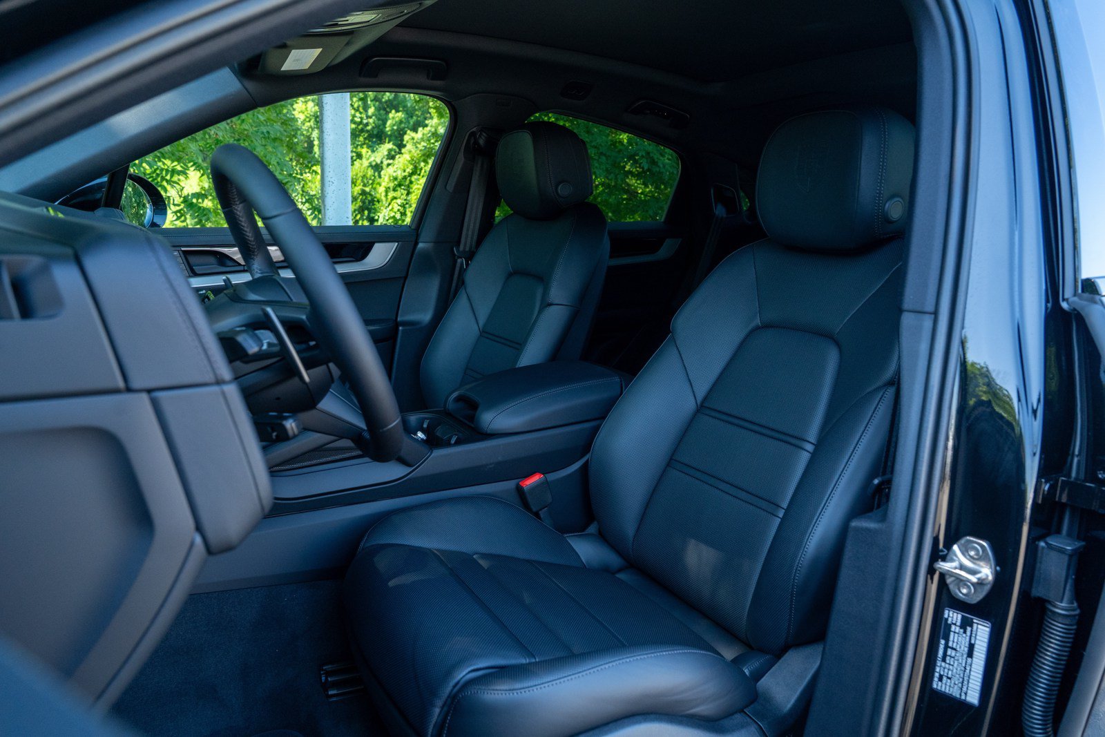 New 2026 Porsche Cayenne Coupe AWD/4WD image 5