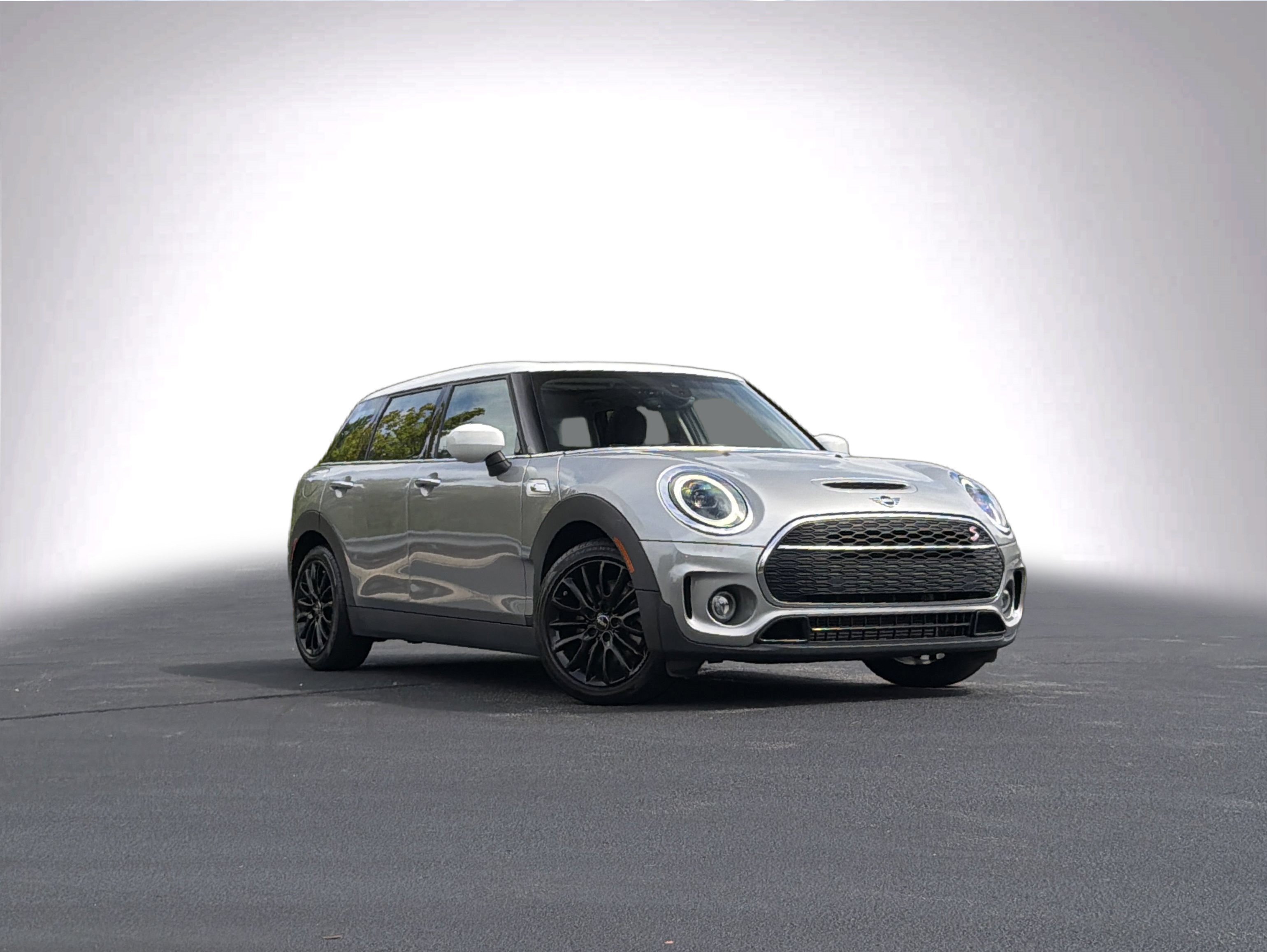 Used 2024 MINI Cooper Clubman S FWD image 2
