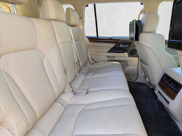 Used 2016 Lexus LX 570 4WD image 22