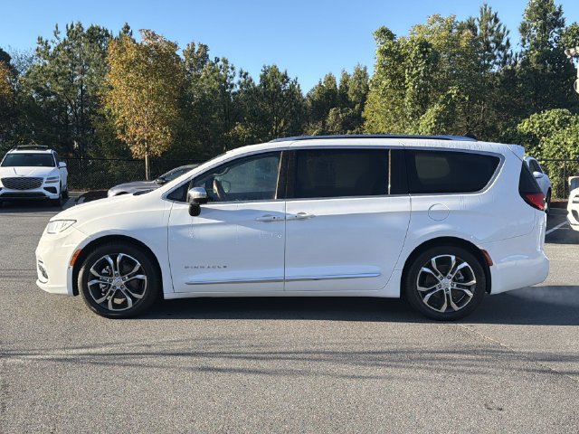 Used 2026 Chrysler Pacifica Pinnacle FWD image 4