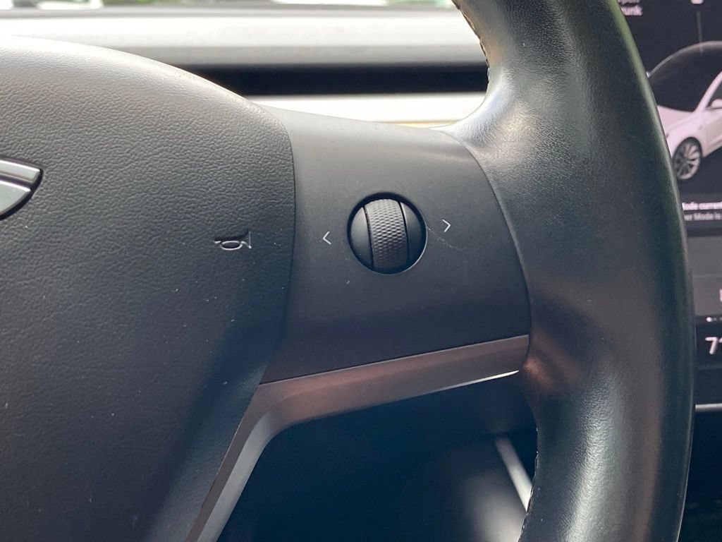Used 2019 Tesla Model 3 Standard Range RWD image 13