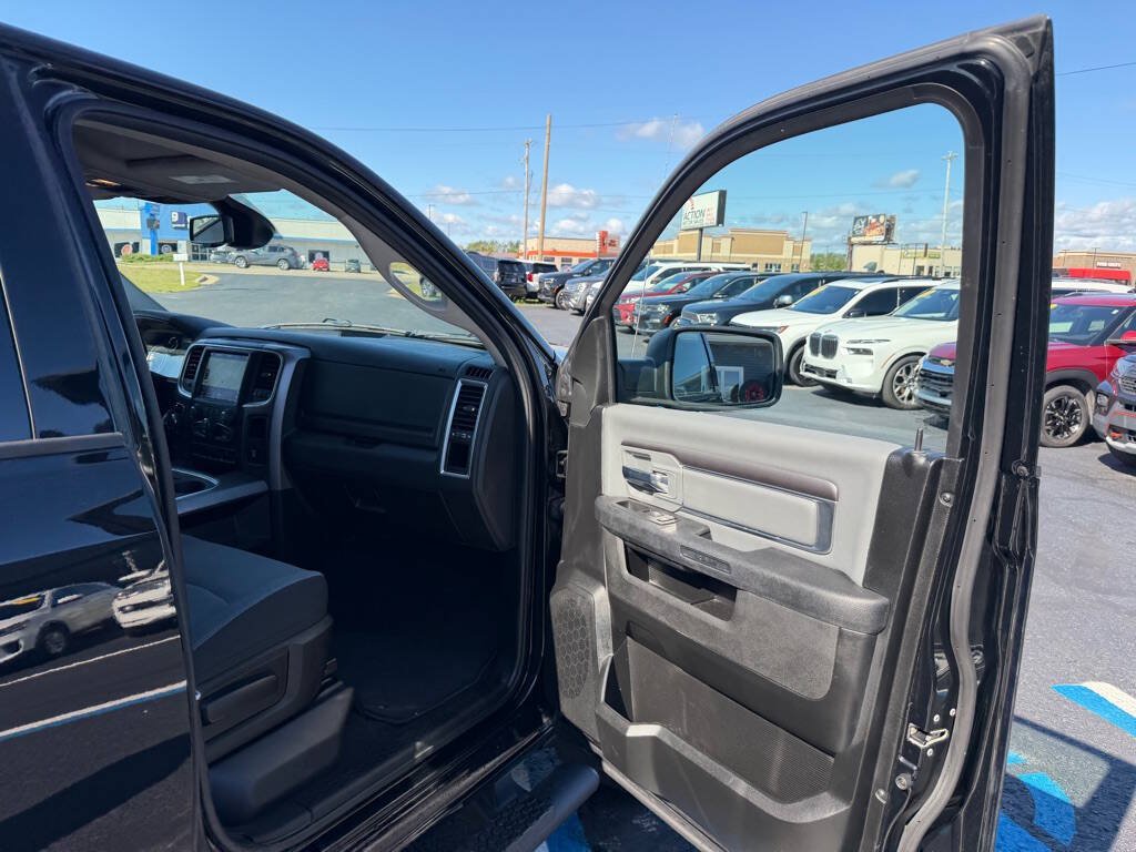 Used 2022 RAM 1500 Classic SLT w/ Electronics Convenience Group AWD/4WD image 51