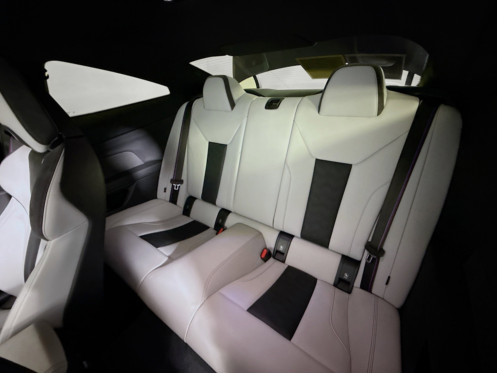 Used 2025 BMW M4 Competition image 27