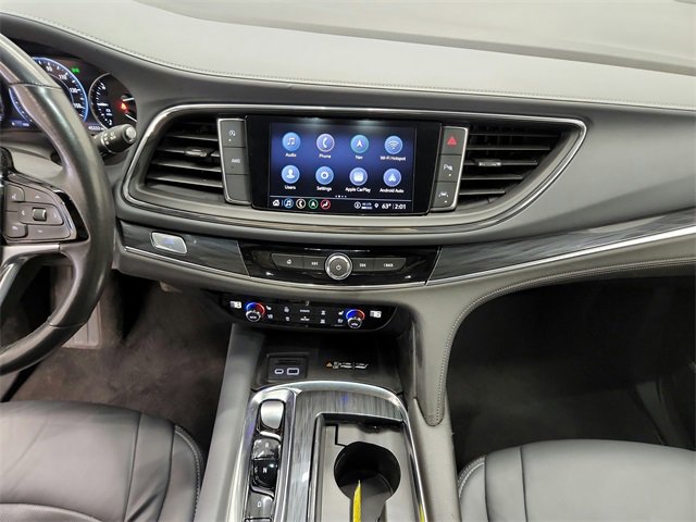 Used 2024 Buick Enclave Premium image 25