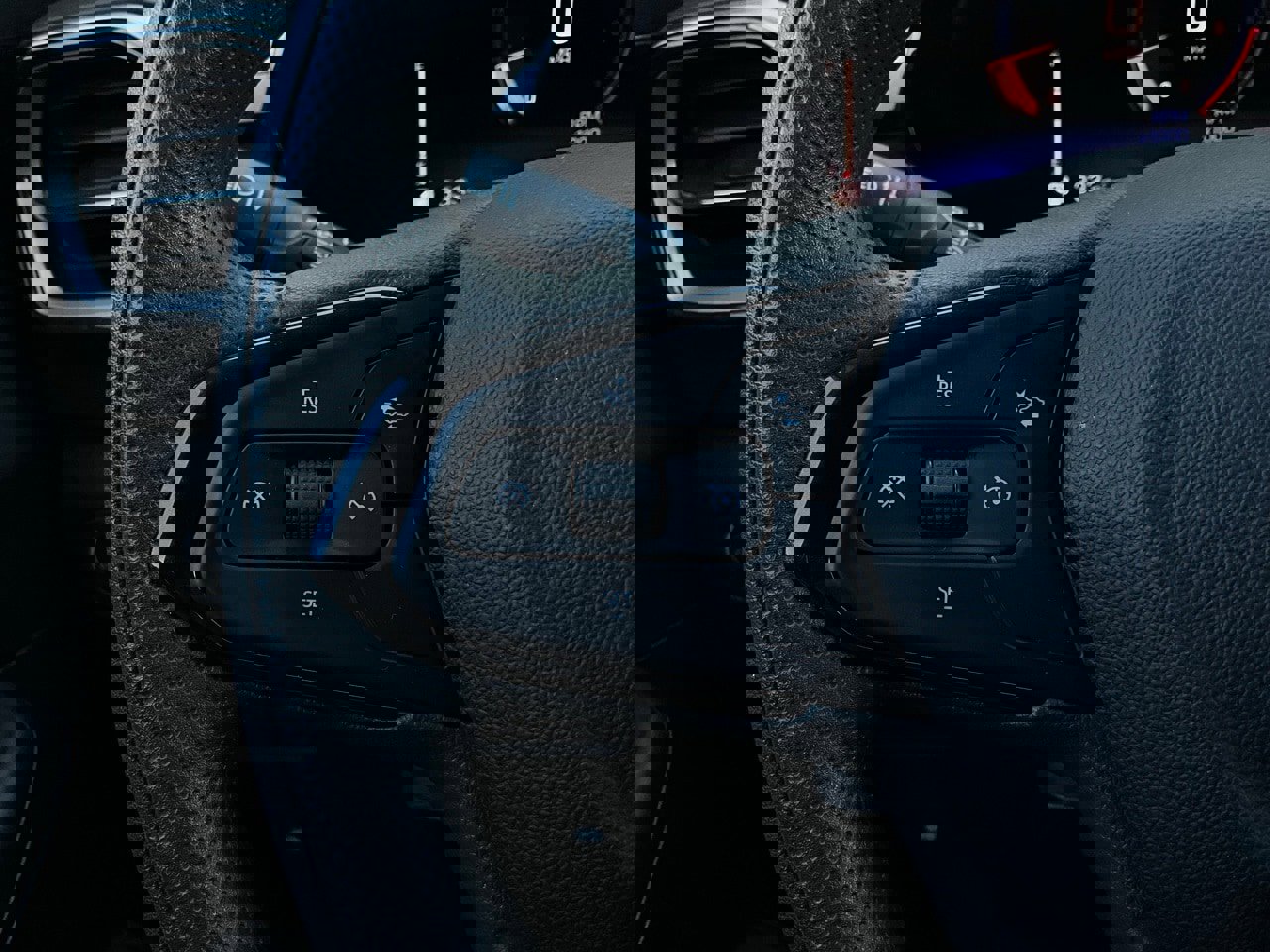 Used 2025 Chevrolet TrailBlazer LT image 30