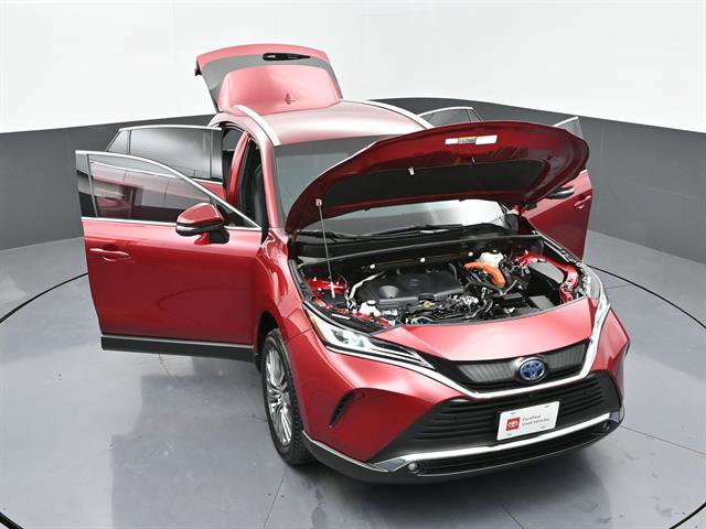 Certified 2024 Toyota Venza Limited image 45