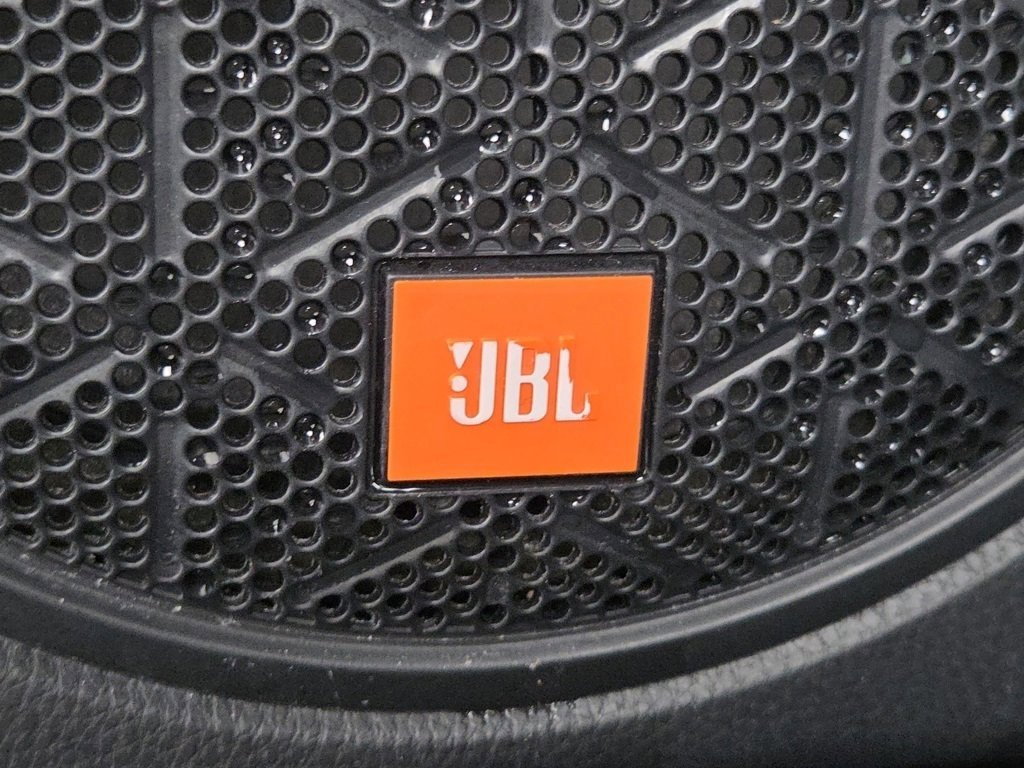 Used 2020 Toyota RAV4 Limited image 17