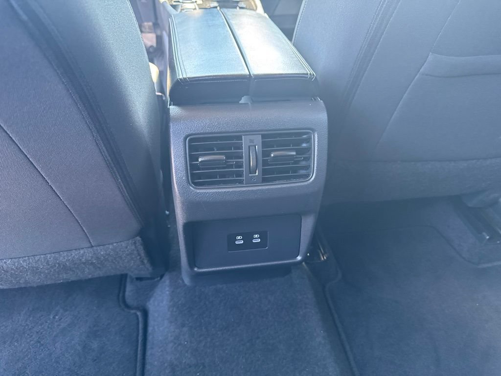 Used 2025 Nissan Rogue SV FWD image 28