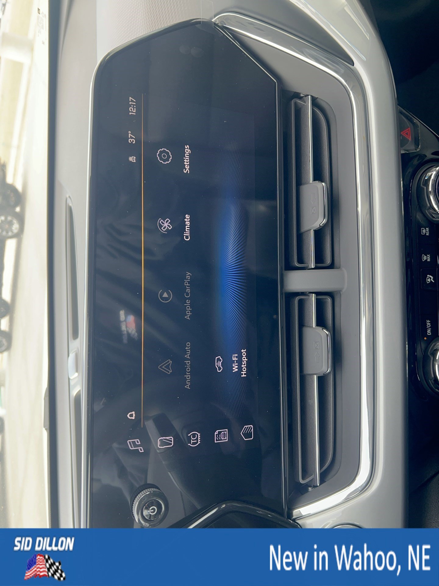 New 2026 Chevrolet Trax LT w/ Sunroof Package image 14