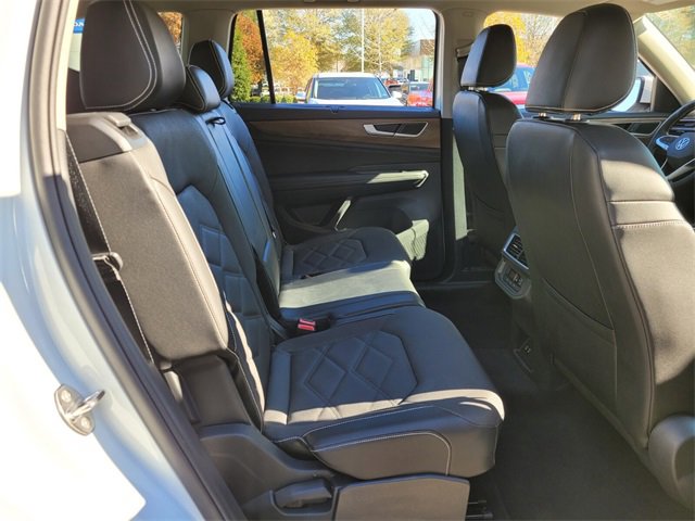 Used 2024 Volkswagen Atlas SE image 17