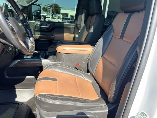 Used 2021 Chevrolet Silverado 3500 High Country image 22