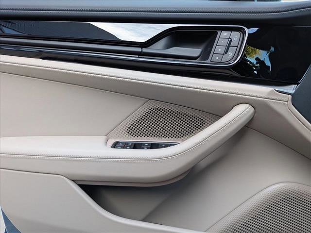 Used 2025 Porsche Panamera 4 image 13