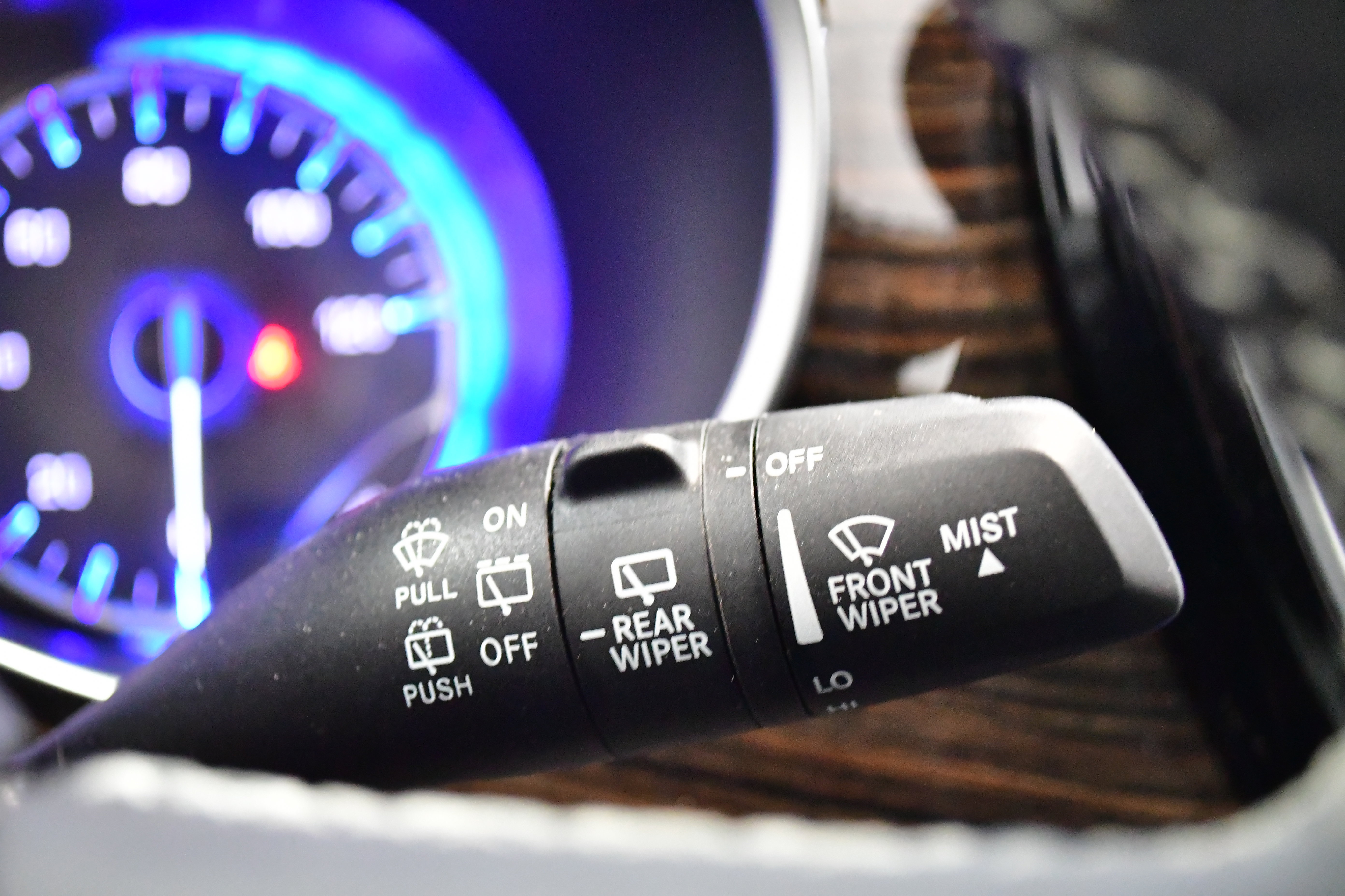 Used 2024 Chrysler Pacifica Limited image 45