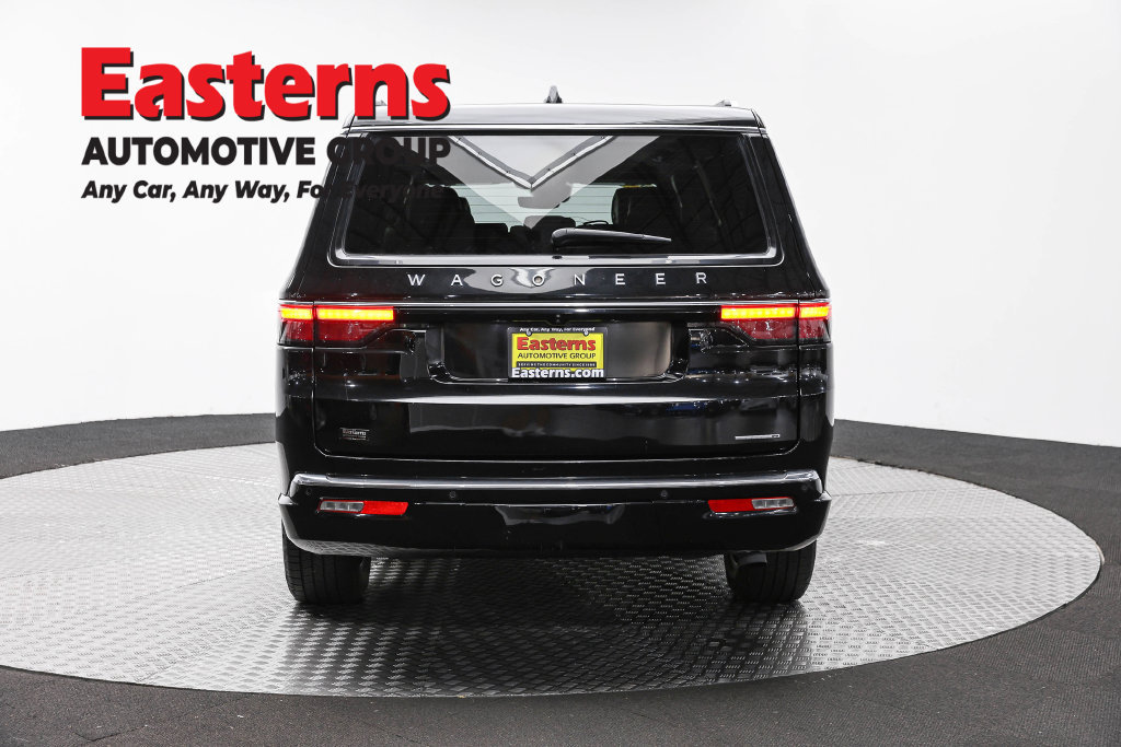 Used 2024 Jeep Wagoneer L Series II RWD image 8