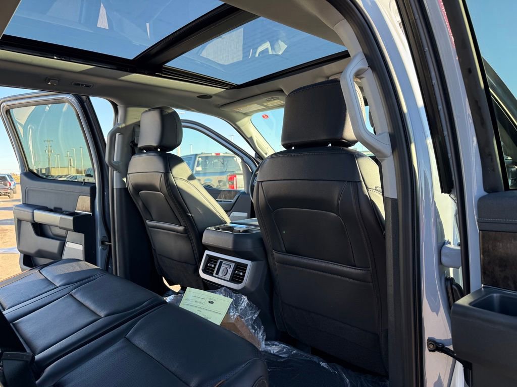 New 2026 Ford F250 Lariat w/ Black Appearance Package image 22