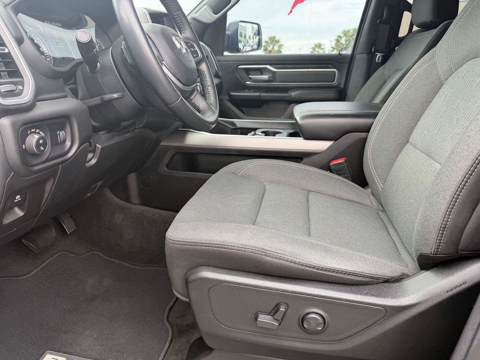 Used 2023 RAM 1500 Lone Star image 3