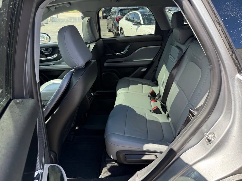 Used 2021 Lincoln Corsair AWD w/ Premium Package image 10