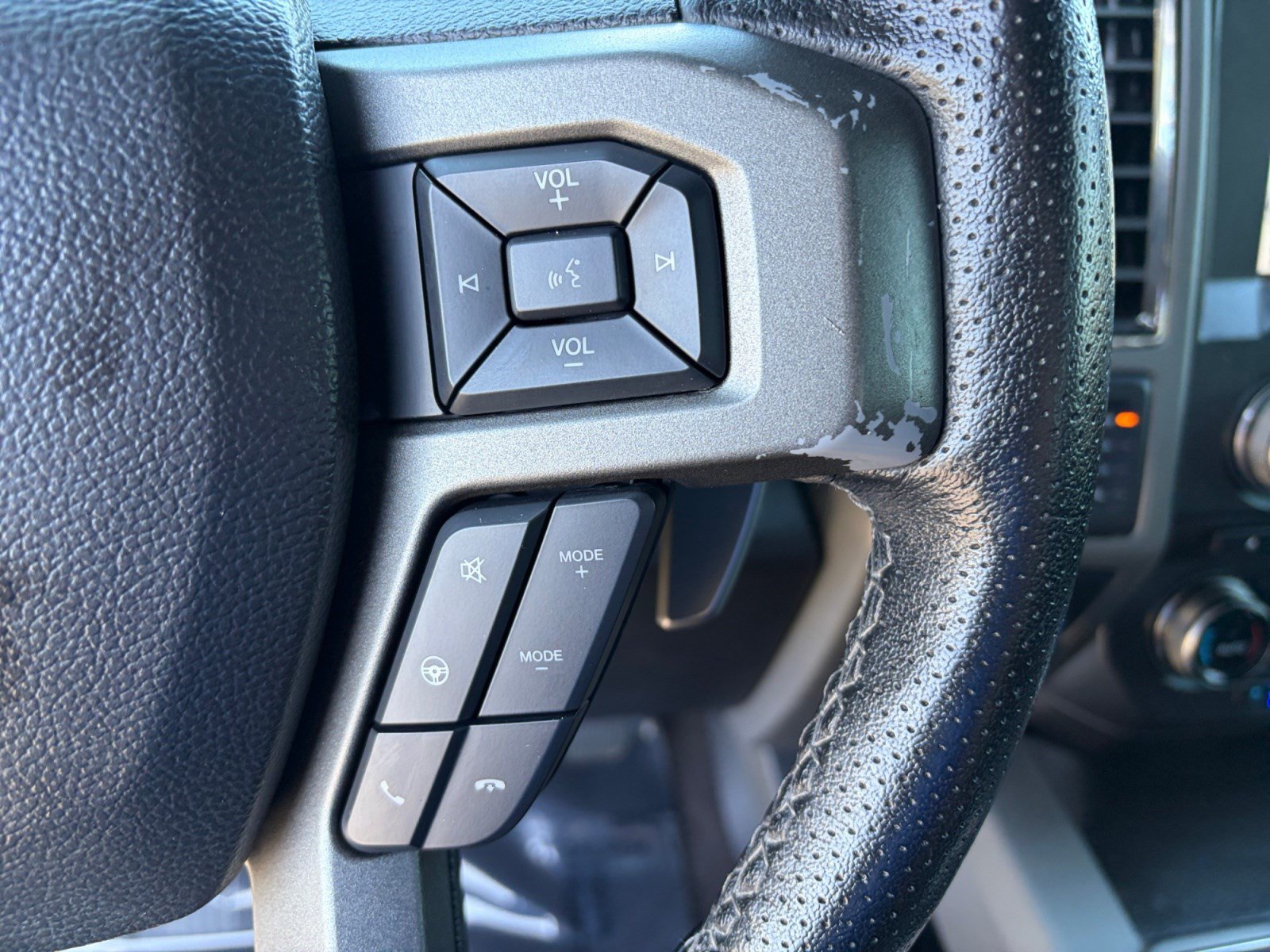 Used 2018 Ford F150 Raptor w/ Equipment Group 802A Luxury AWD/4WD image 15