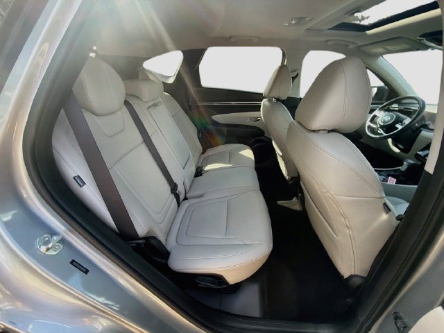 Certified 2024 Hyundai Tucson SEL w/ Convenience Package FWD image 30