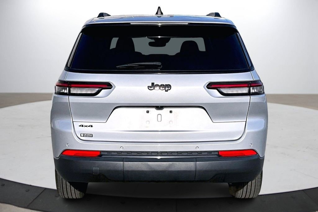 Used 2024 Jeep Grand Cherokee L Laredo image 7