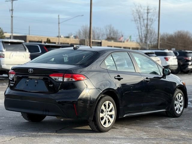 Used 2023 Toyota Corolla LE image 38