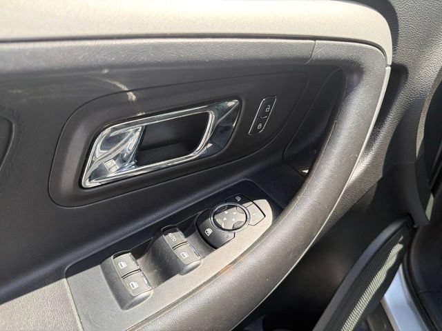 Used 2014 Ford Taurus SEL FWD image 11