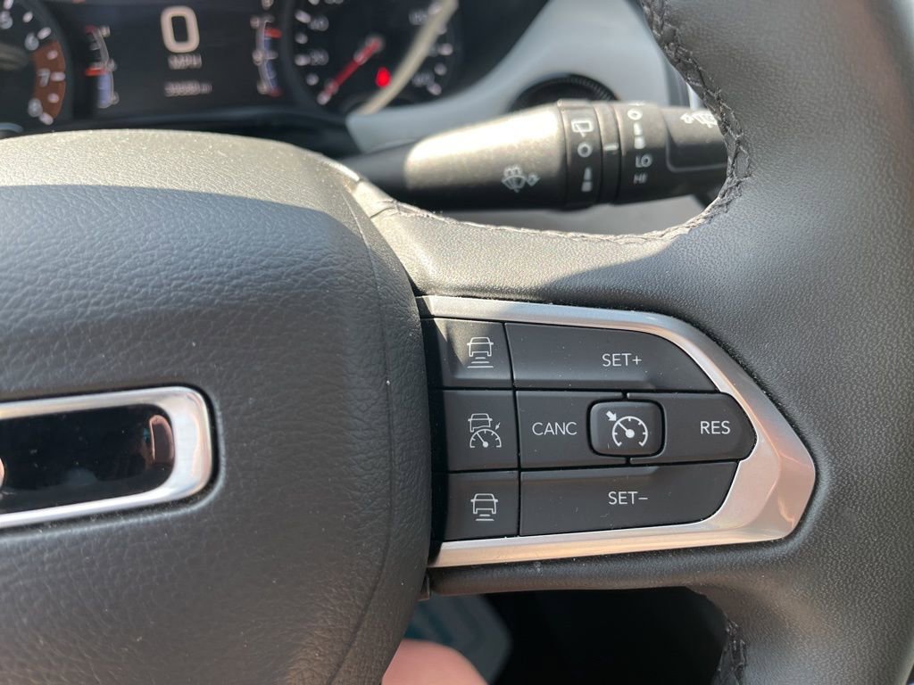 Used 2025 Jeep Compass Limited AWD/4WD image 43