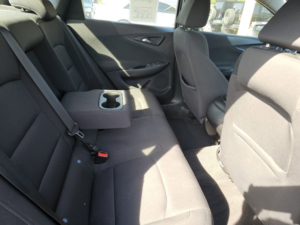 Used 2018 Chevrolet Malibu LS image 31