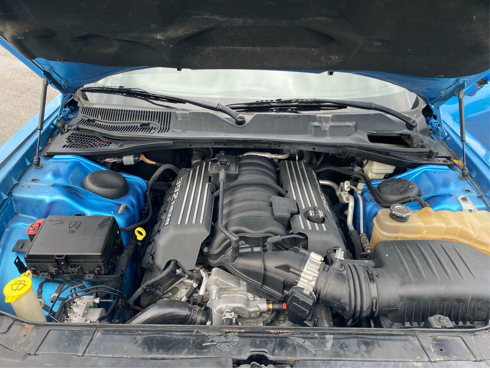 Used 2015 Dodge Challenger SRT w/ Technology Group RWD image 11
