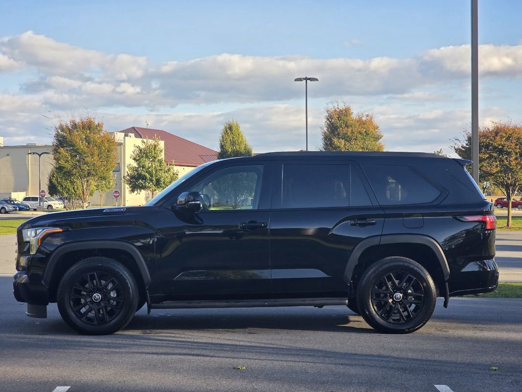 Used 2024 Toyota Sequoia Limited image 5