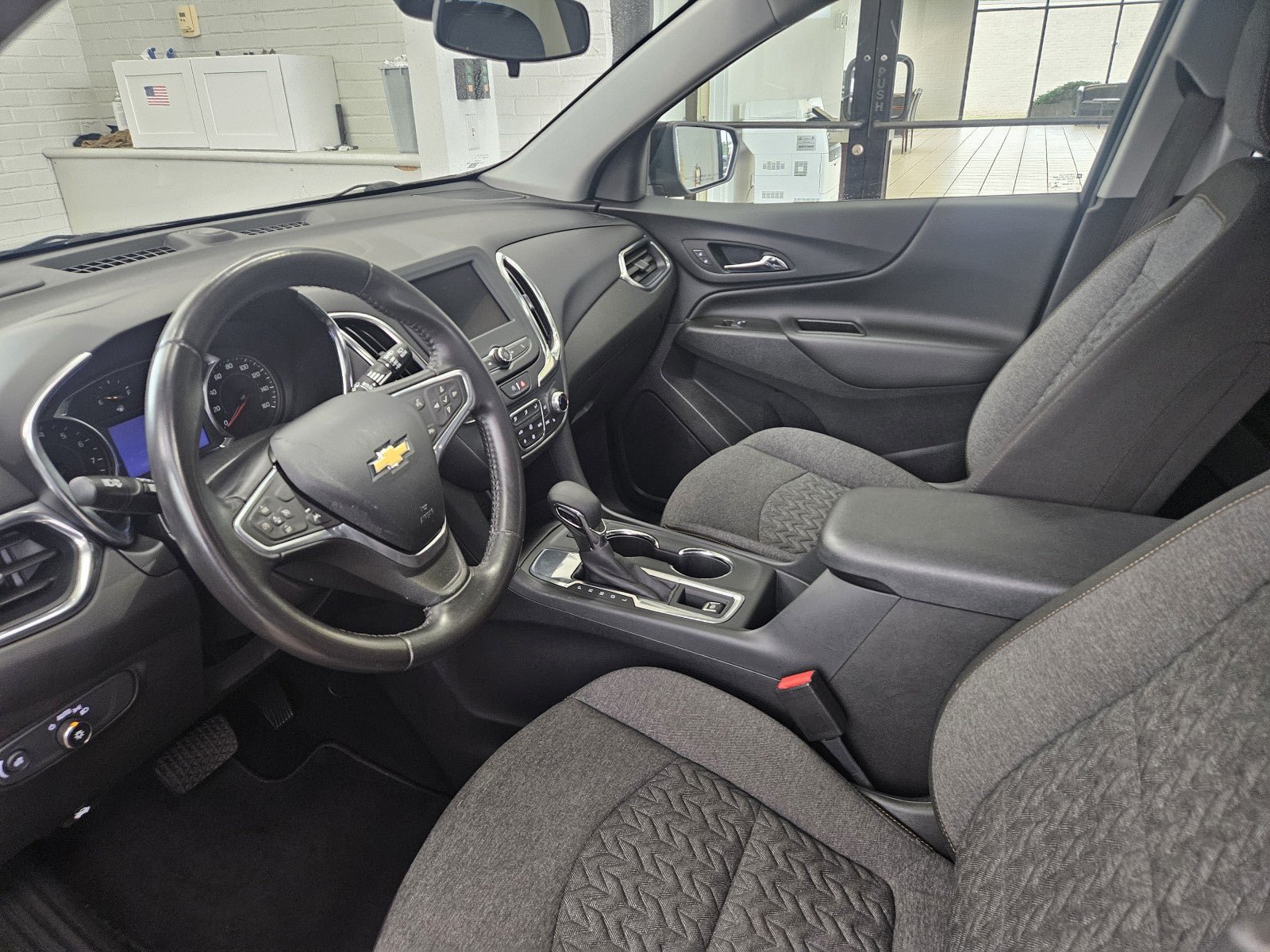 Used 2022 Chevrolet Equinox LT FWD image 8