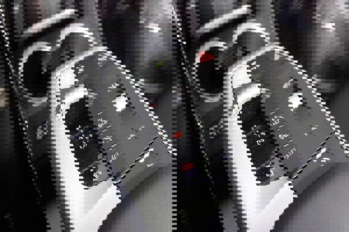 Used 2025 BMW X2 xDrive28i image 10