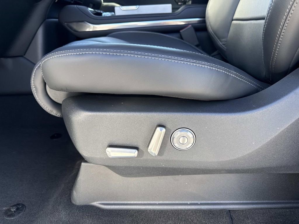 New 2026 Lincoln Navigator Reserve image 23