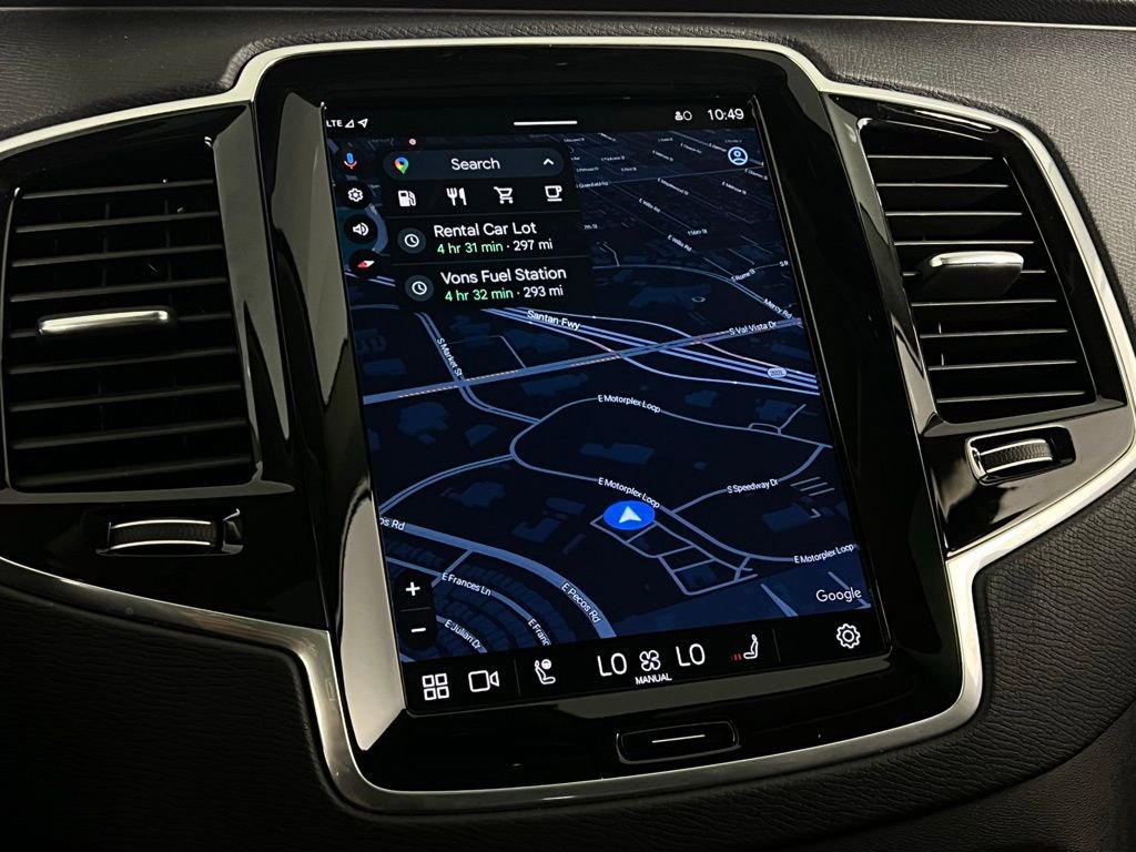 Used 2025 Volvo XC90 B6 Plus image 16