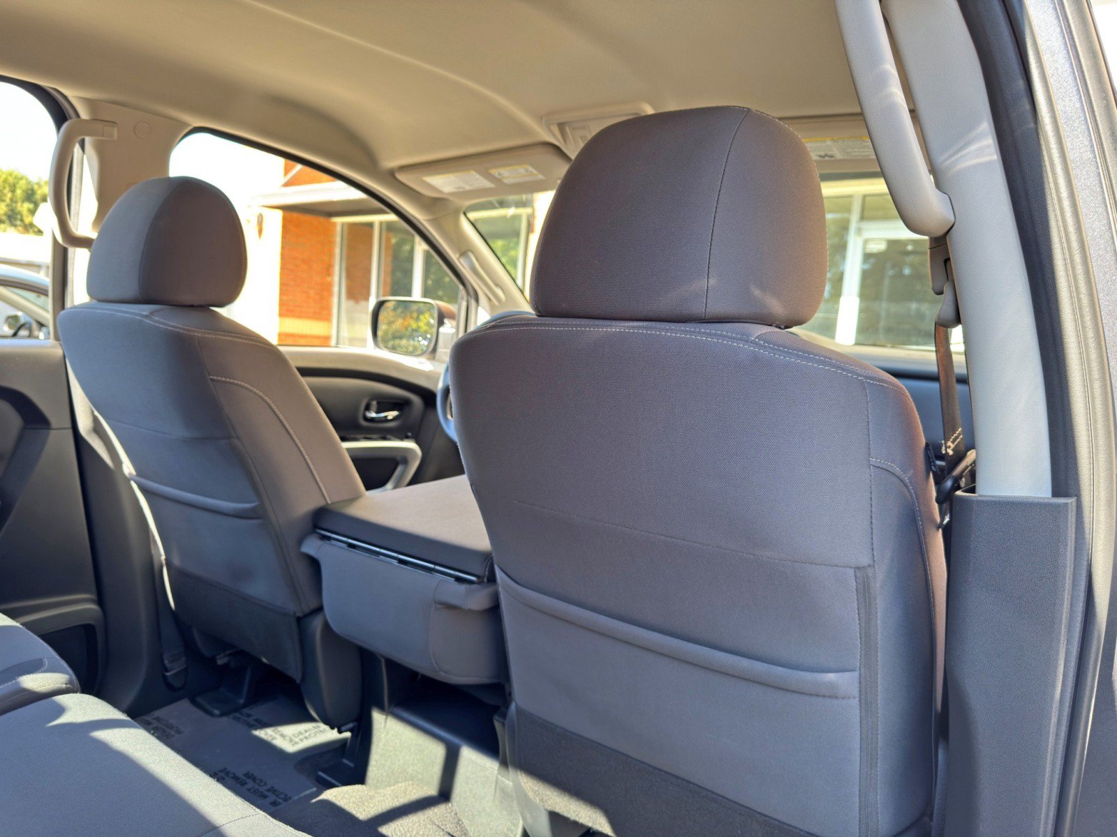 Used 2021 Nissan Titan SV RWD image 28
